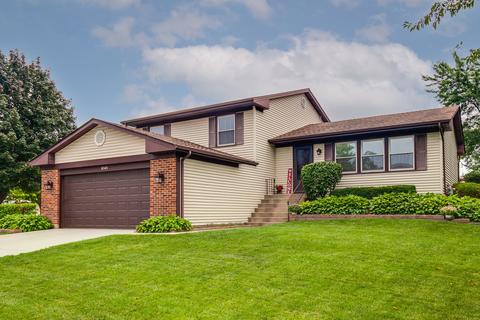 1045 Worthington Dr, Hoffman Estates, IL 60169 photo 1