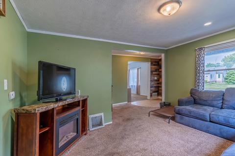 207 E Ash St, Fairbury, IL 61739 photo 12