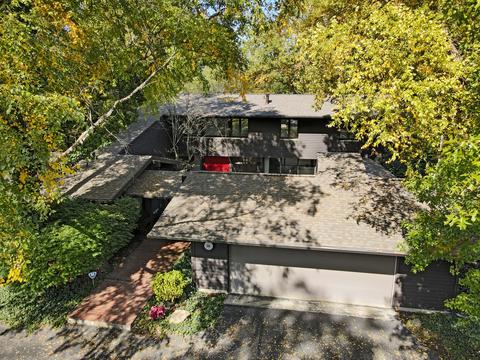 66 Greencroft Dr, Champaign, IL 61821 photo 2