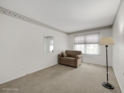 925 Wheaton Oaks Dr, Wheaton, IL 60187 photo 14