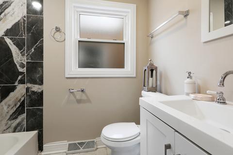 1553 E 93rd St, Chicago, IL 60619 photo 6