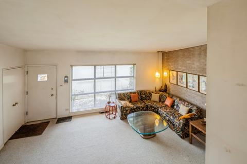 1338 E 87th St, Chicago, IL 60619 photo 10
