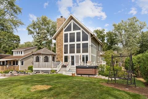 103 N Emerald Dr, Mchenry, IL 60051 photo 2