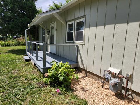 501 E Mill St, Chenoa, IL 61726 photo 2