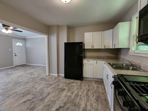 501 E Mill St, Chenoa, IL 61726 photo 9