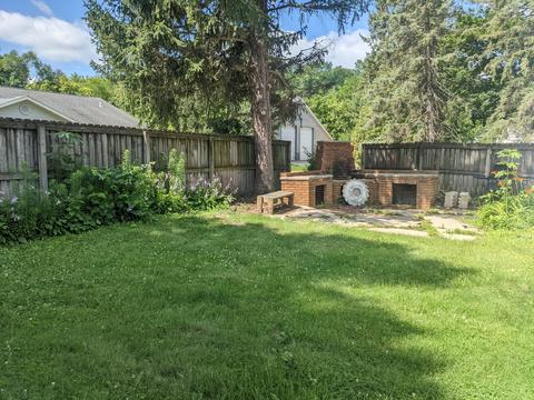 944 S 17th Ave, Freeport, IL 61032 photo 10