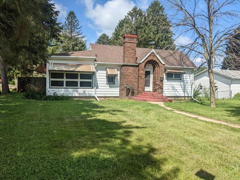 944 S 17th Ave, Freeport, IL 61032 photo 1