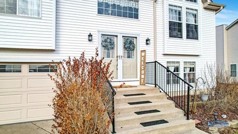 611 Whitmore Trl, Mchenry, IL 60050 photo 2