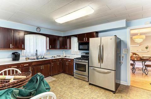 138 E Union St, Seneca, IL 61360 photo 12