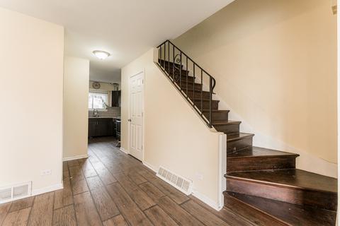 8834 Dee Rd, Des Plaines, IL 60016 photo 3