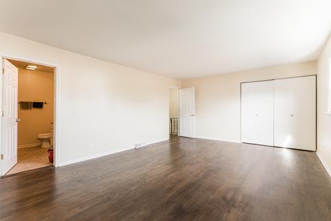 8834 Dee Rd, Des Plaines, IL 60016 photo 14