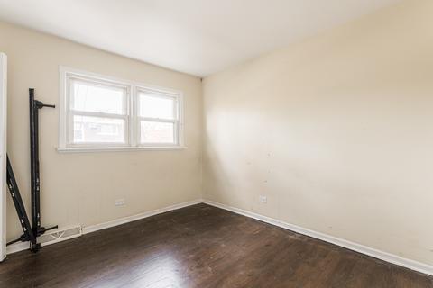 8834 Dee Rd, Des Plaines, IL 60016 photo 17
