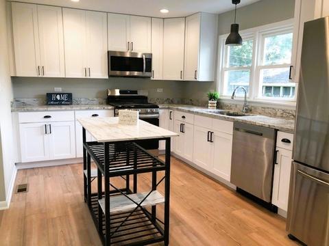 708 Parkside Dr, Wheaton, IL 60187 photo 4