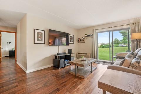 5600 Astor Ln #105, Rolling Meadows, IL 60008 photo 4