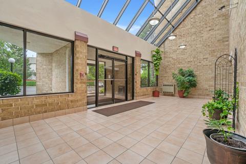 5600 Astor Ln #105, Rolling Meadows, IL 60008 photo 2