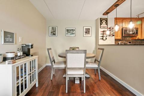 5600 Astor Ln #105, Rolling Meadows, IL 60008 photo 10