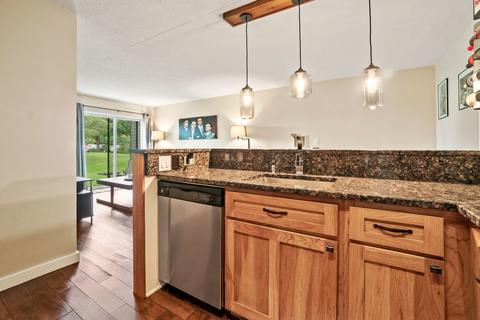 5600 Astor Ln #105, Rolling Meadows, IL 60008 photo 8