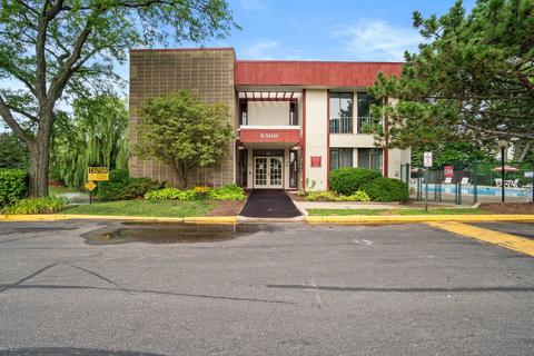 5600 Astor Ln #105, Rolling Meadows, IL 60008 photo 16