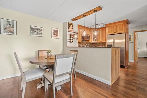 5600 Astor Ln #105, Rolling Meadows, IL 60008 photo 9
