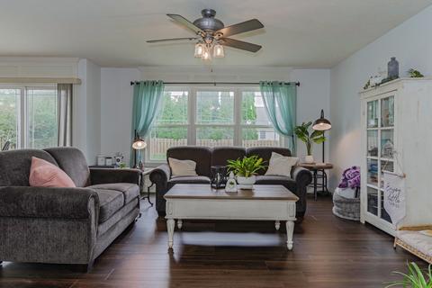 405 Labrador Ln, Normal, IL 61761 photo 12