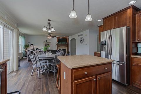 405 Labrador Ln, Normal, IL 61761 photo 16