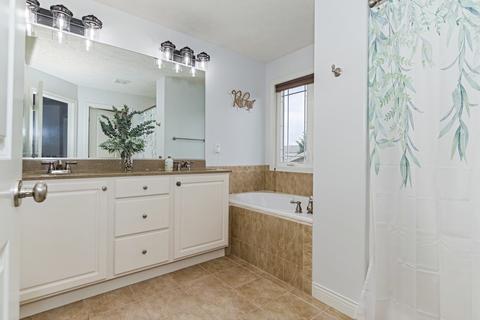 405 Labrador Ln, Normal, IL 61761 photo 24