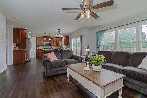 405 Labrador Ln, Normal, IL 61761 photo 13