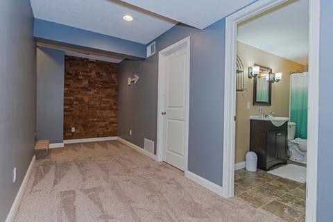 405 Labrador Ln, Normal, IL 61761 photo 34