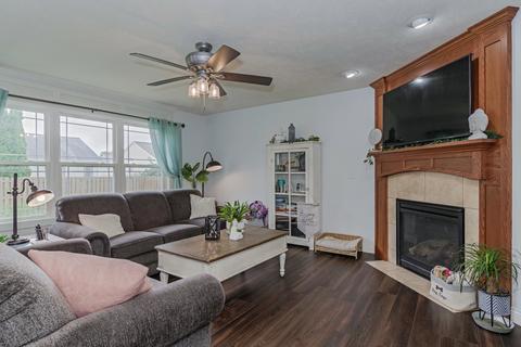 405 Labrador Ln, Normal, IL 61761 photo 10