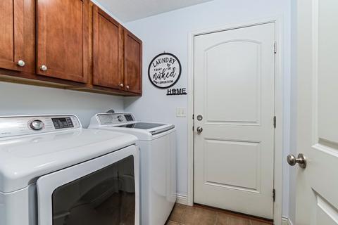 405 Labrador Ln, Normal, IL 61761 photo 19
