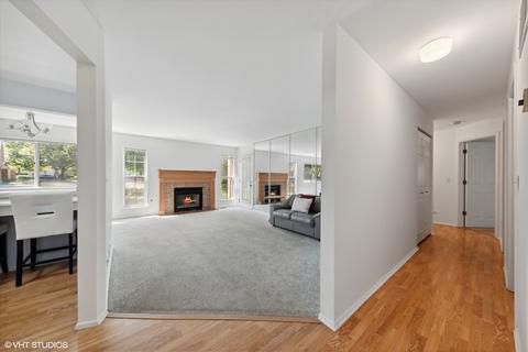 1406 Aldgate Ct #D1, Wheeling, IL 60090 photo 2