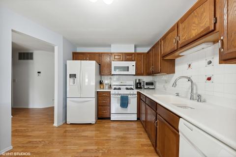 1406 Aldgate Ct #D1, Wheeling, IL 60090 photo 6