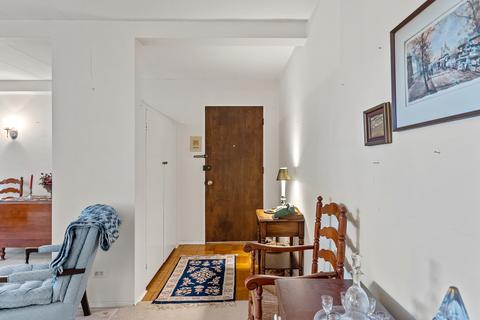 7204 Oak Ave #4SW, River Forest, IL 60305 photo 2