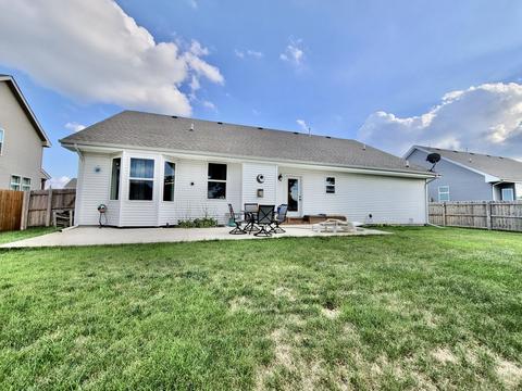 635 Biscayne Pl, Roscoe, IL 61073 photo 4