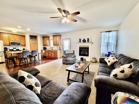 635 Biscayne Pl, Roscoe, IL 61073 photo 8