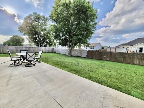 635 Biscayne Pl, Roscoe, IL 61073 photo 5