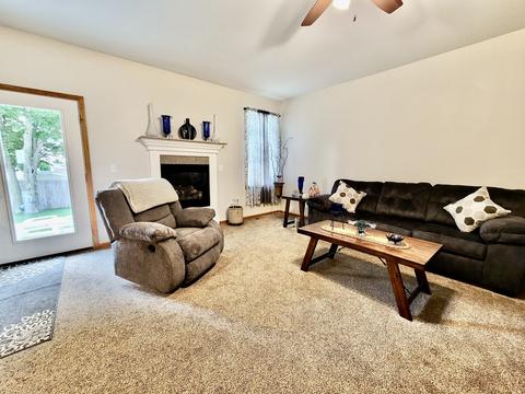 635 Biscayne Pl, Roscoe, IL 61073 photo 10