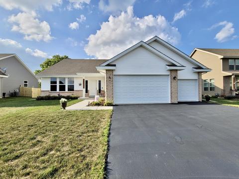 635 Biscayne Pl, Roscoe, IL 61073 photo 2