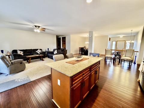 635 Biscayne Pl, Roscoe, IL 61073 photo 11