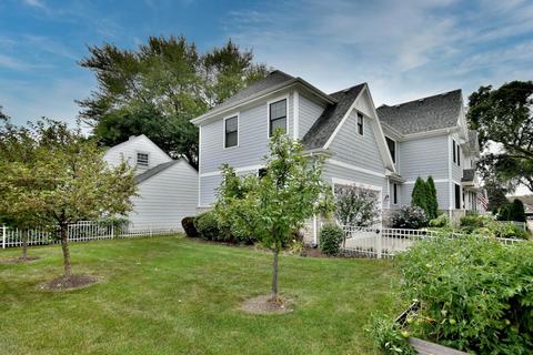 124 E Cayuga Ave, Elmhurst, IL 60126 photo 4