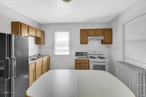 5820 S Artesian Ave, Chicago, IL 60629 photo 13
