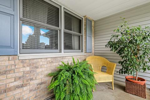 293 Hillcrest Ln, Steger, IL 60475 photo 2