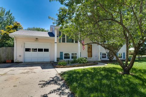 2001 Orme Dr, Bloomington, IL 61704 photo 2