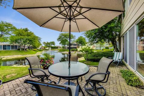 1736 Seton Rd, Northbrook, IL 60062 photo 3