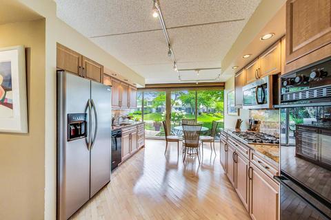 1736 Seton Rd, Northbrook, IL 60062 photo 9