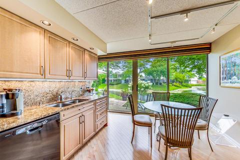 1736 Seton Rd, Northbrook, IL 60062 photo 8