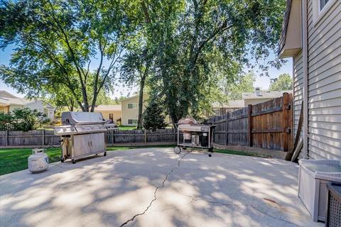 1130 Essel Ct E, Wheaton, IL 60189 photo 32
