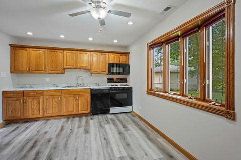 3520 Carpenter St, Steger, IL 60475 photo 5