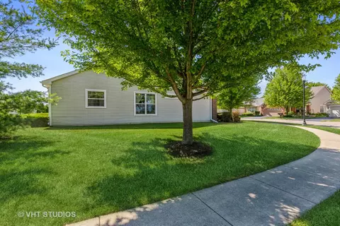 2794 Cascade Falls Cir, Elgin, IL 60124 photo 2