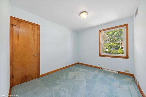 2266 Cedar St, Des Plaines, IL 60018 photo 9